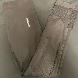 Gym shark leggings